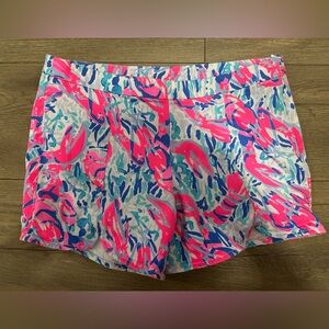 Lilly Pulitzer size 2 Hazelle Stretch shorts in Cosmic Coral Cracked Up